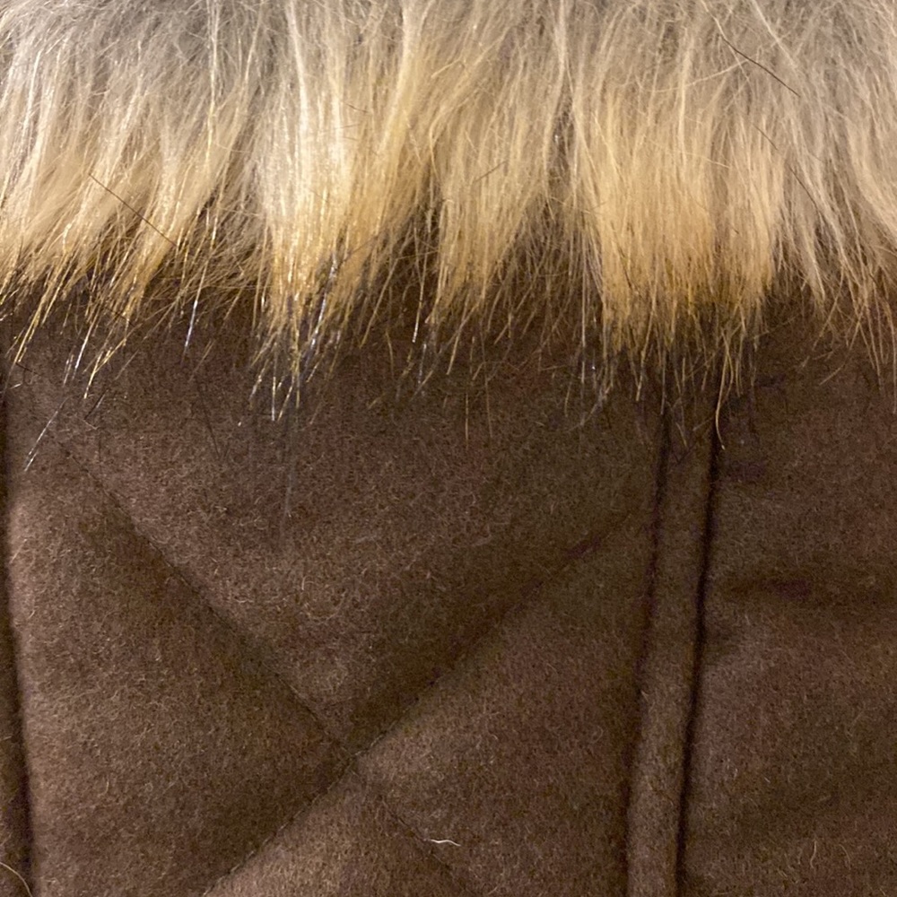 olive Green vest with detachable hood - Picture 4 of 6